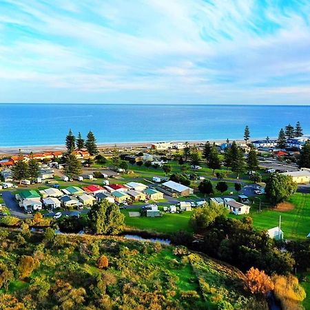 Moana Beach Tourist Park Hotel Luaran gambar